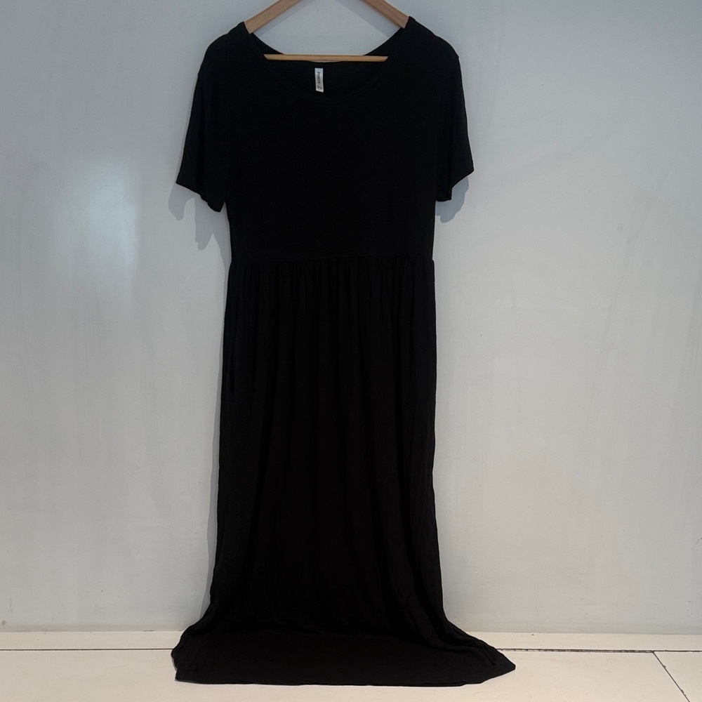 Poseshe Floor Length Black Maxi Dress Size XL